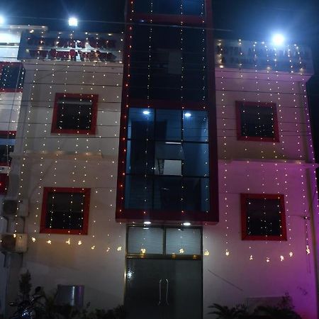 Hotel Awadh Palace Sahjanwa 외부 사진