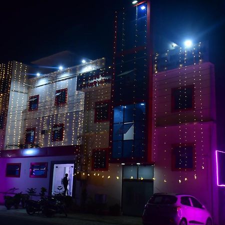Hotel Awadh Palace Sahjanwa 외부 사진
