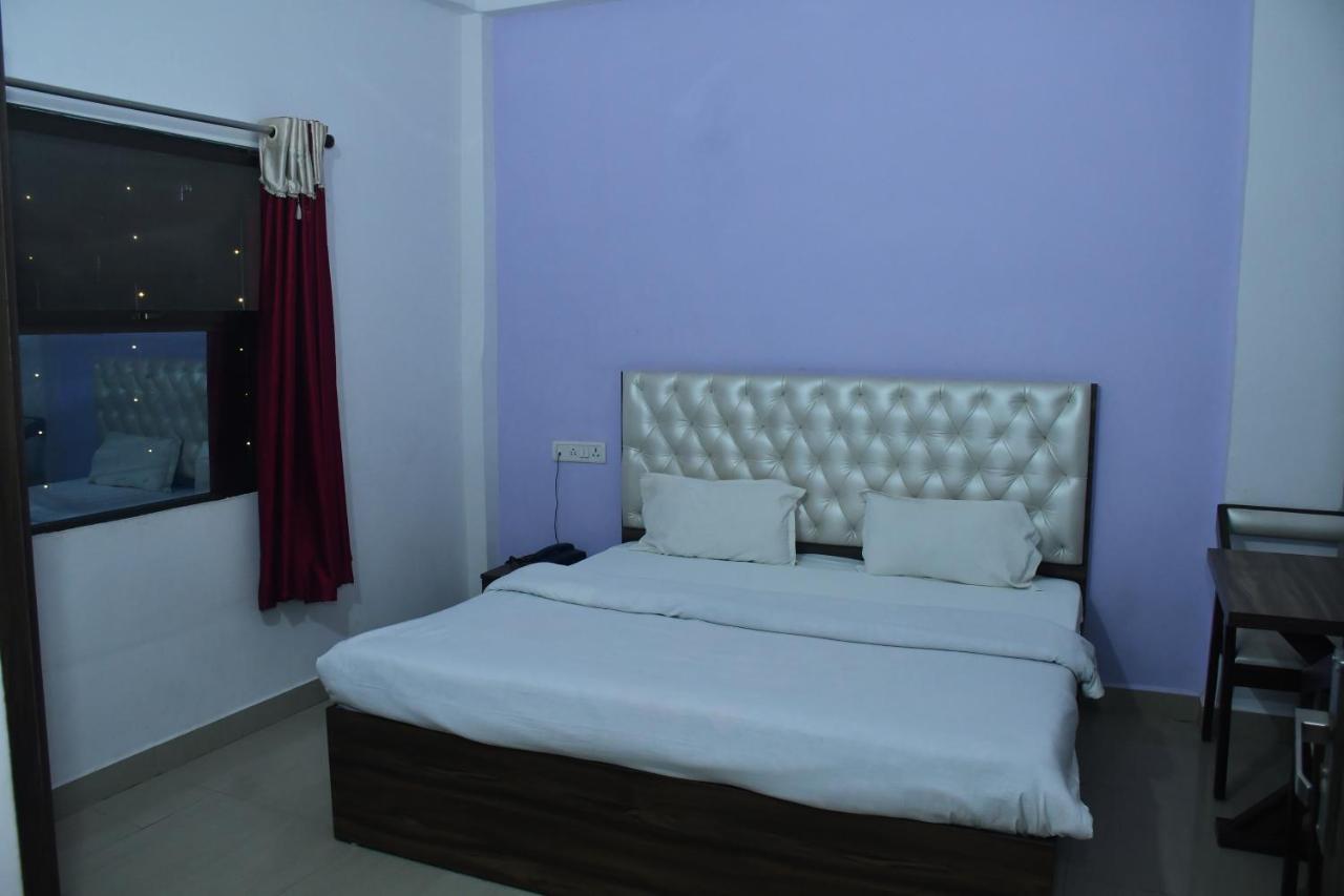 Hotel Awadh Palace Sahjanwa 외부 사진