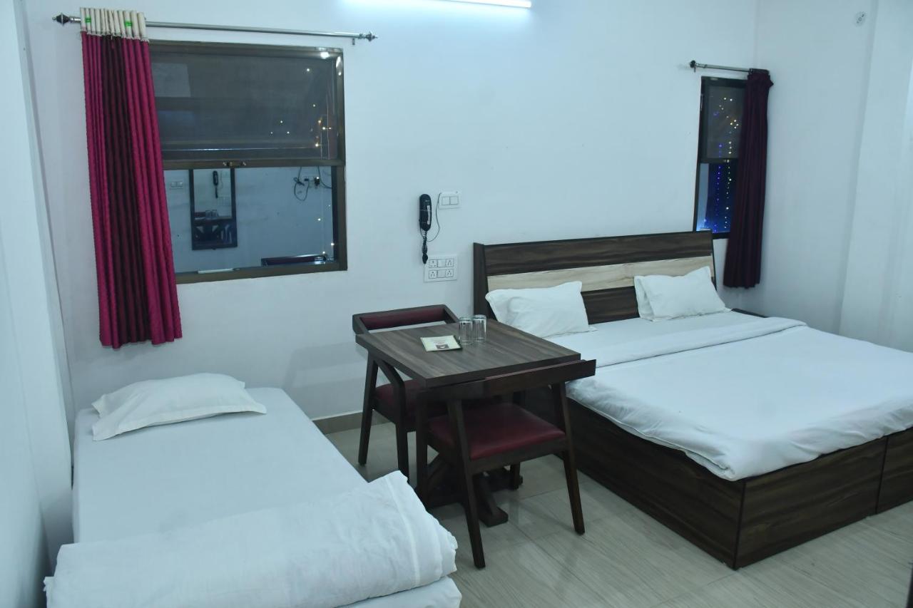 Hotel Awadh Palace Sahjanwa 외부 사진
