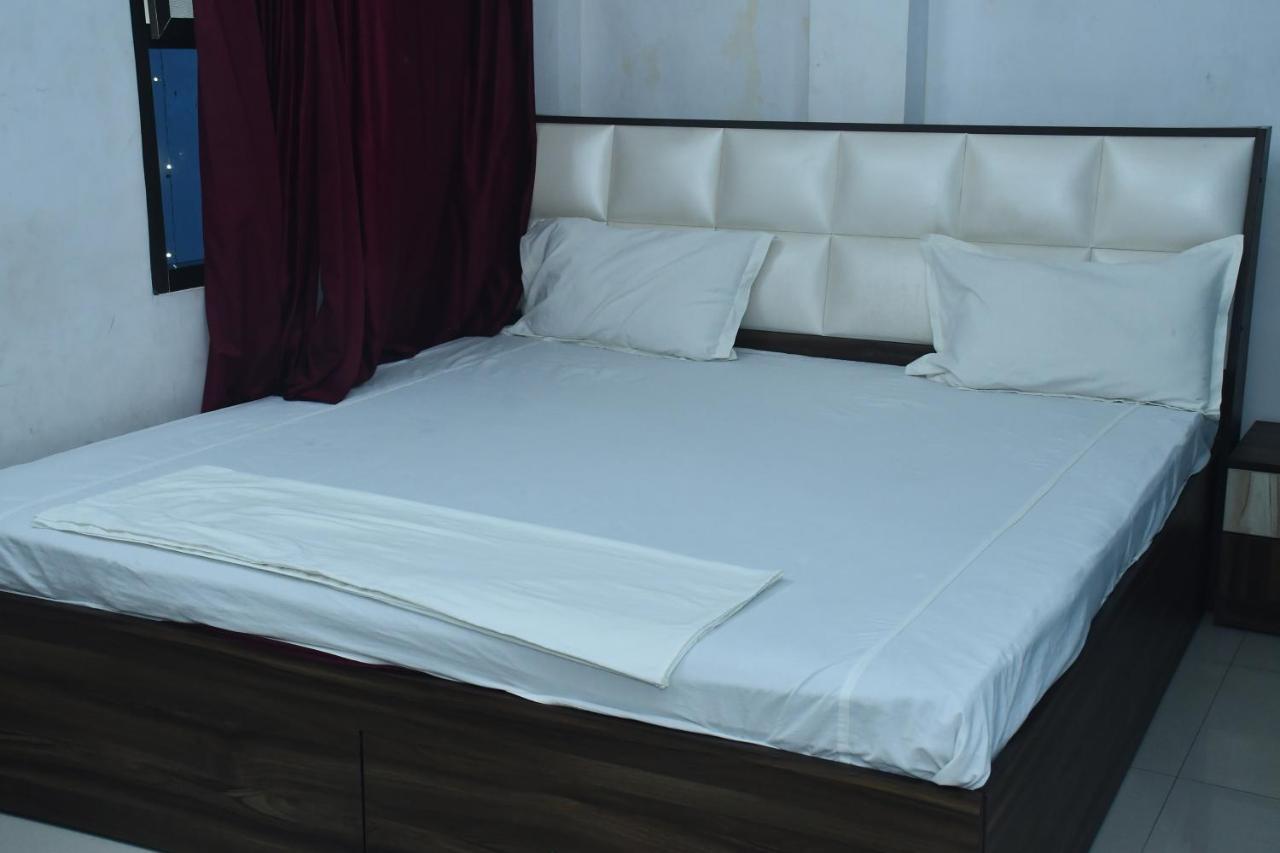 Hotel Awadh Palace Sahjanwa 외부 사진