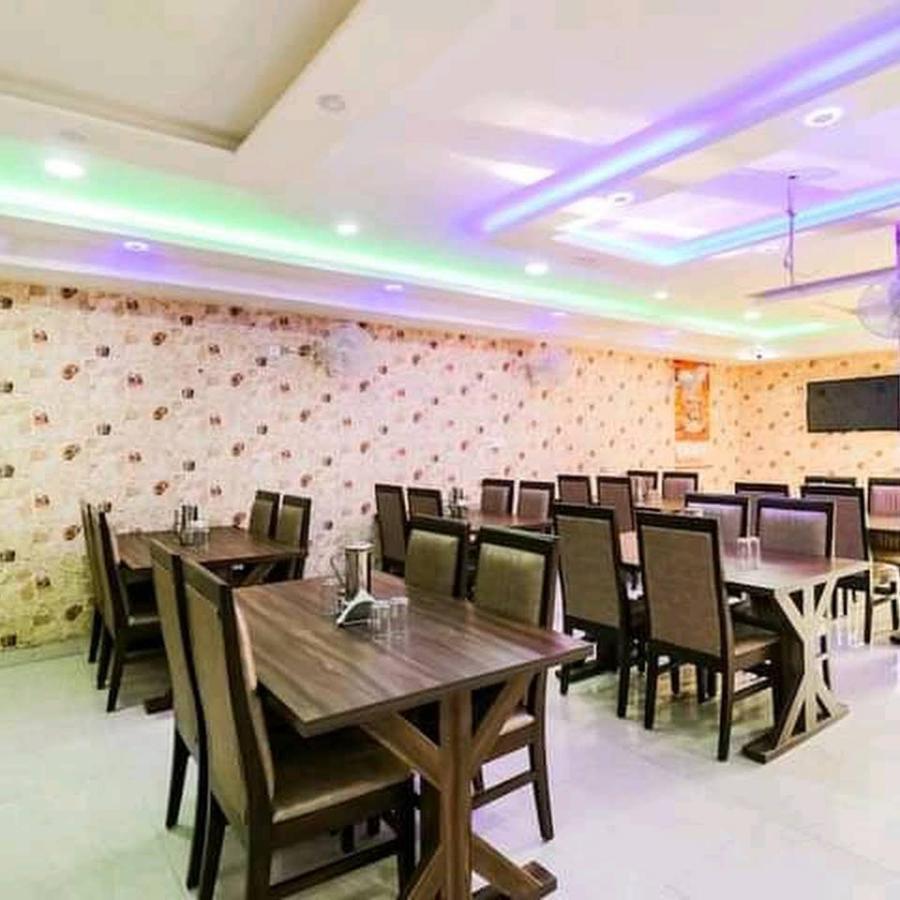 Hotel Awadh Palace Sahjanwa 외부 사진